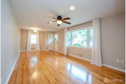 113 Springcrest Drive, Hightstown, NJ 08520 - Photo 3