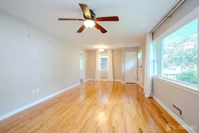 113 Springcrest Drive, Hightstown, NJ 08520 - Photo 5