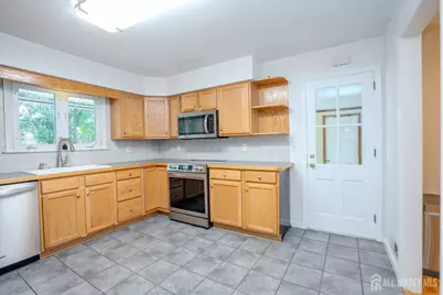 113 Springcrest Drive, Hightstown, NJ 08520 - Photo 9
