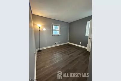 125 Rock Lane, Middlesex, NJ 08846 - Photo 15