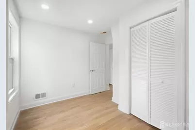 154 Oakmanor Parkway, South Plainfield, NJ 07080 - Photo 19