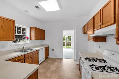 222 Sunflower Lane, West Windsor Township, NJ 08550 - Photo 7