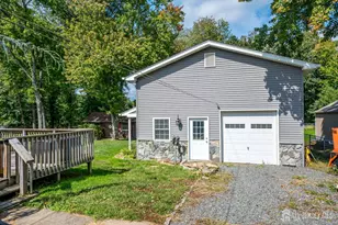 690 New Durham Rd, Metuchen, NJ 08840 - Photo 5