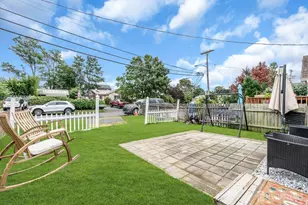 337 Shoreland Cir, Old Bridge Township, NJ 08879 - Photo 3