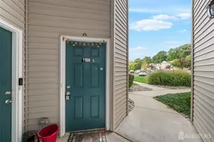 1108 Morning Glory Dr, Monroe Township, NJ 08831 - Photo 5