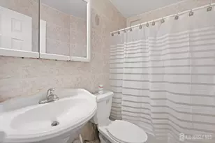 32 Woodedge Ave, Edison, NJ 08817 - Photo 17