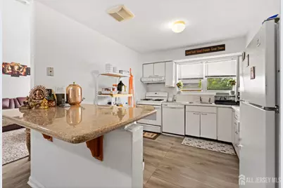 32 Woodedge Avenue #6, Edison, NJ 08817 - Photo 7