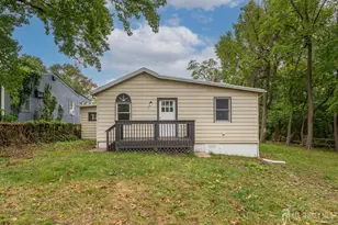 278 Outlook Blvd, Old Bridge Township, NJ 07735 - Photo 5