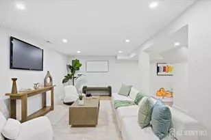 28 Stockton Rd, New Brunswick, NJ 08901 - Photo 23