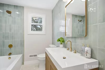 28 Stockton Road, New Brunswick, NJ 08901 - Photo 9