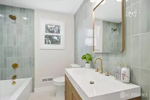 28 Stockton Rd, New Brunswick, NJ 08901 - Photo 9