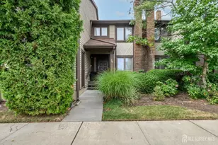 24 Chelsea Ct, Sayreville, NJ 08859 - Photo 1