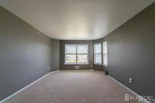 716 Harbortown Blvd, Perth Amboy, NJ 08861 - Photo 9