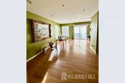 716 Harbortown Boulevard, Perth Amboy, NJ 08861 - Photo 3