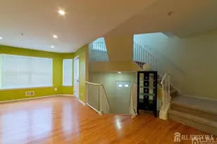 716 Harbortown Blvd, Perth Amboy, NJ 08861 - Photo 5