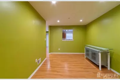 716 Harbortown Boulevard, Perth Amboy, NJ 08861 - Photo 7