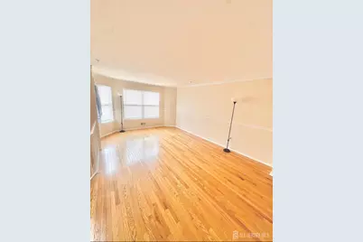 790 Harbortown Boulevard, Perth Amboy, NJ 08861 - Photo 5