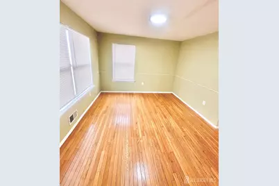 790 Harbortown Boulevard, Perth Amboy, NJ 08861 - Photo 9