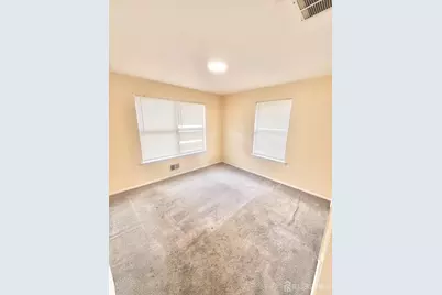 790 Harbortown Boulevard, Perth Amboy, NJ 08861 - Photo 15