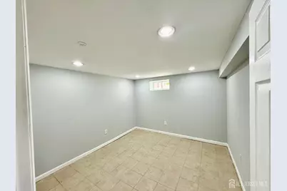 35 N Fiat Avenue, Iselin, NJ 08830 - Photo 35