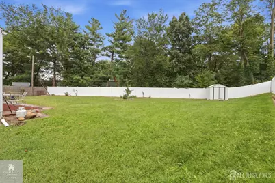 493 S Park Drive S, Perth Amboy, NJ 08861 - Photo 23