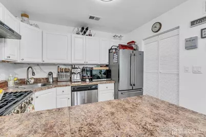 101 Pennsylvania Way, North Brunswick Township, NJ 08902 - Photo 17