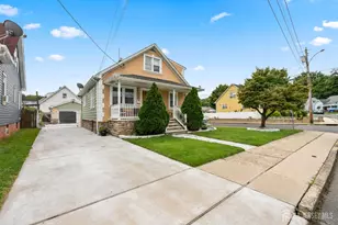 18 Grochowiak St, South River, NJ 08882 - Photo 3