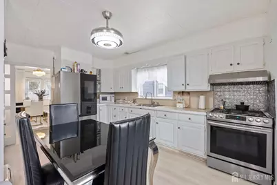 18 Grochowiak Street, South River, NJ 08882 - Photo 11