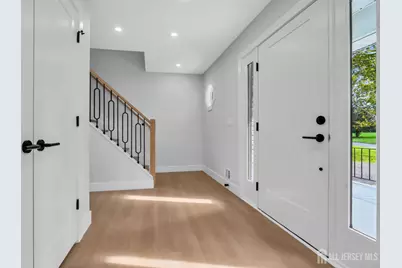 24 Dewey Drive, New Brunswick, NJ 08901 - Photo 7