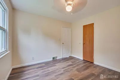 25 Ellwood Road, East Brunswick Township, NJ 08816 - Photo 15
