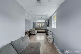 304 Maple Ave, Middlesex, NJ 07080 - Photo 19