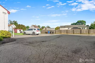 304 Maple Avenue, Middlesex, NJ 07080 - Photo 25