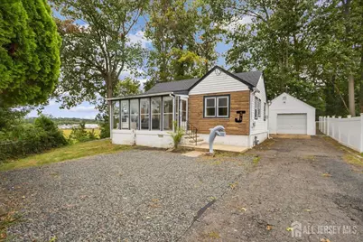 471 Beverly Drive, Aberdeen Township, NJ 07735 - Photo 3