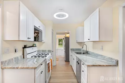 471 Beverly Drive, Aberdeen Township, NJ 07735 - Photo 13