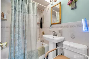 38 Susan Ln, East Brunswick Township, NJ 08816 - Photo 19