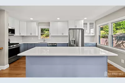 41 Oakwood Drive, Sayreville, NJ 08859 - Photo 11
