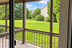 107 Woodbridge Commons Way, Iselin, NJ 08830 - Photo 11