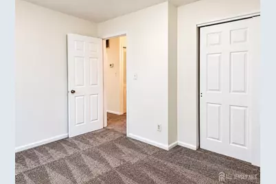 107 Woodbridge Commons Way, Iselin, NJ 08830 - Photo 21