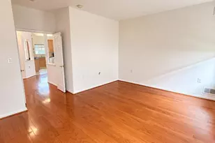 274 Valencia Dr, Monroe Township, NJ 08831 - Photo 33