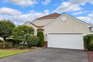274 Valencia Dr, Monroe Township, NJ 08831 - Photo 5