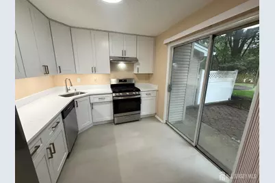 358 Hadleigh Lane, North Brunswick Township, NJ 08902 - Photo 7