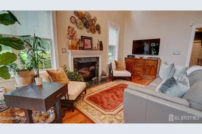 194 Shinnecock Drive, Manalapan Township, NJ 07726 - Photo 19
