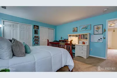 194 Shinnecock Drive, Manalapan Township, NJ 07726 - Photo 33