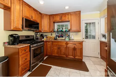 9 McAuliffe Drive, North Brunswick Township, NJ 08902 - Photo 7