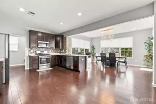 31 Saratoga Ln, Monroe Township, NJ 08831 - Photo 11