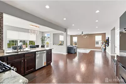 31 Saratoga Lane, Monroe Township, NJ 08831 - Photo 13