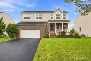 31 Saratoga Ln, Monroe Township, NJ 08831 - Photo 1