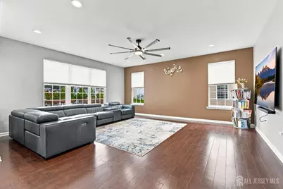31 Saratoga Lane, Monroe Township, NJ 08831 - Photo 7