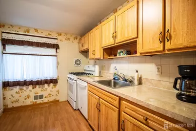45 Bradford Road, East Brunswick Township, NJ 08816 - Photo 5