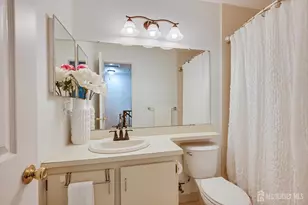 26 Townsend Ct, Franklin Township, NJ 08823 - Photo 13
